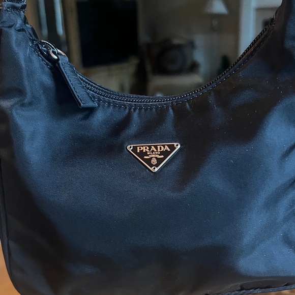 Prada MINI size Elegant Black Nylon Handbag 8X6 - Picture 2 of 7